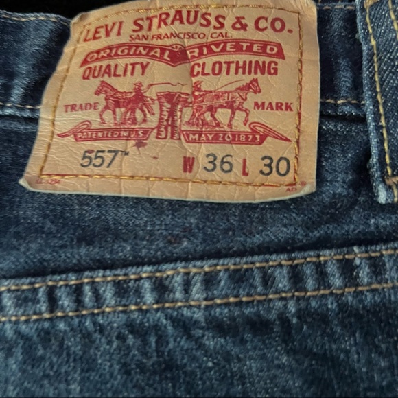 Levi & Old Navy jeans - Picture 3 of 7